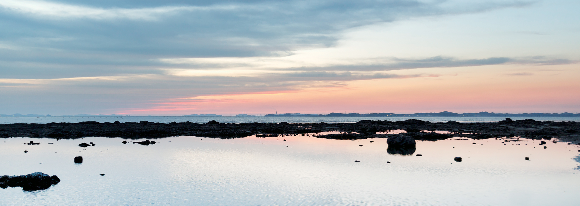 경포 해변이 보이는 우리나라 대표 석호, 경포호의 전경